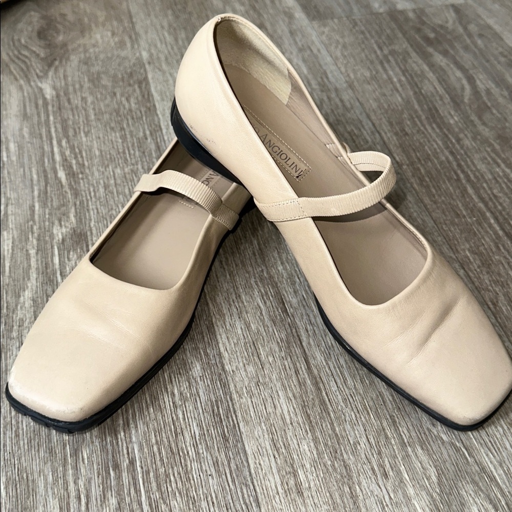 ENZO ANGIOLINI - LEATHER  CREAM SIZE 6.5